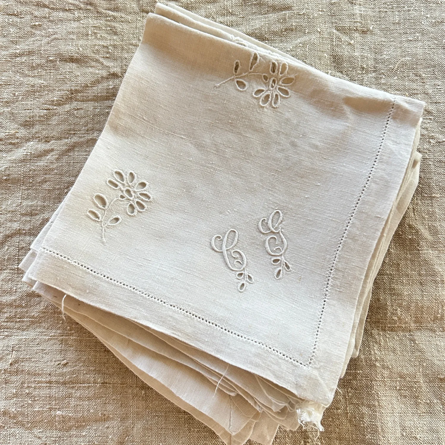 French General Vintage Linen Tea Set nappe + serviettes lin brodé CG