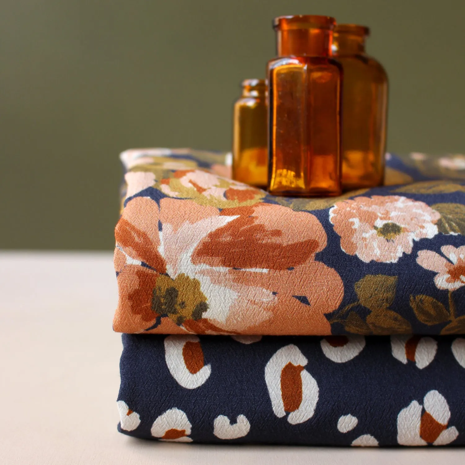 La Maison Naïve Crêpe Marocain Jardin Denim tissu viscose au mètre