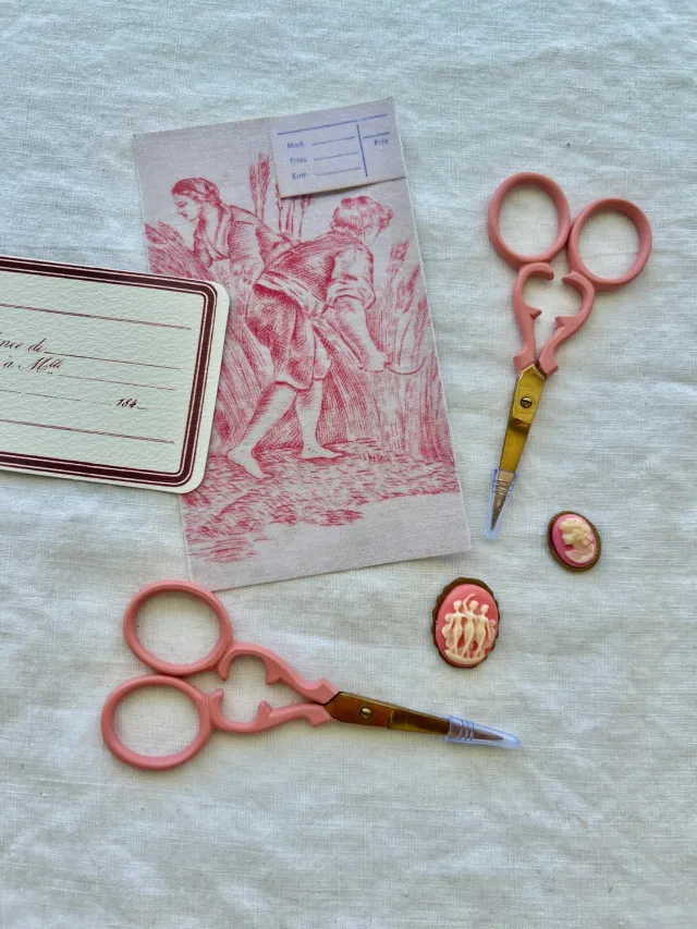 French General ciseaux broderie rose 10 cm coupe précise