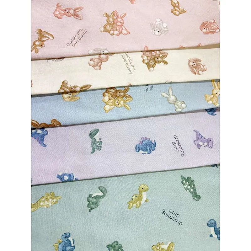 Yoko Saito 2603 coupon tissu coton lapins dinosaures 50x30 cm