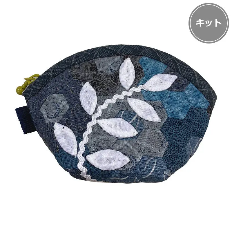 Yoko Saito White Twig Pouch kit pochette hexagones
