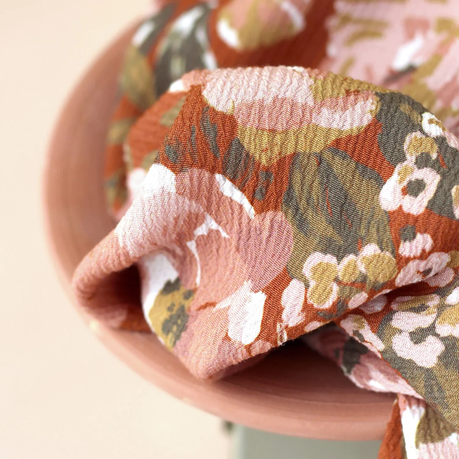La Maison Naïve Jardin Cannelle tissu crêpe viscose fleuri
