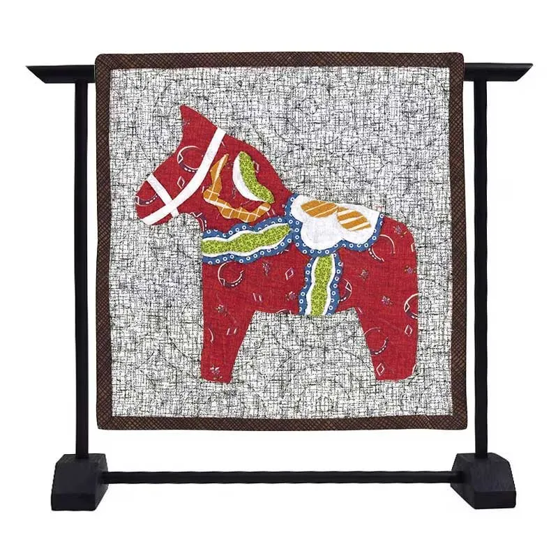 Yoko Saito Dalarna Horse kit tapisserie mini rouge 21 cm