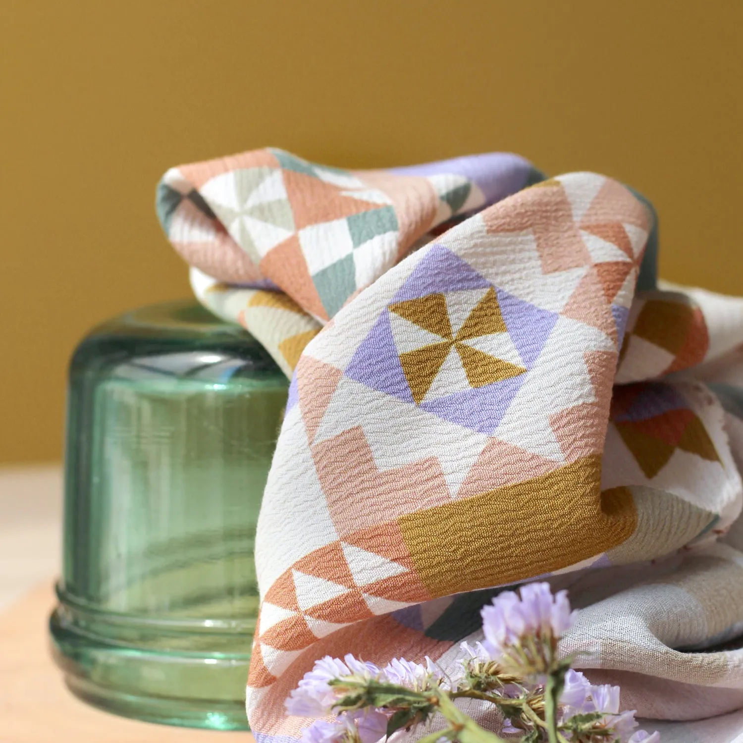 La Maison Naïve crêpe marocain patchwork mauve tissu viscose