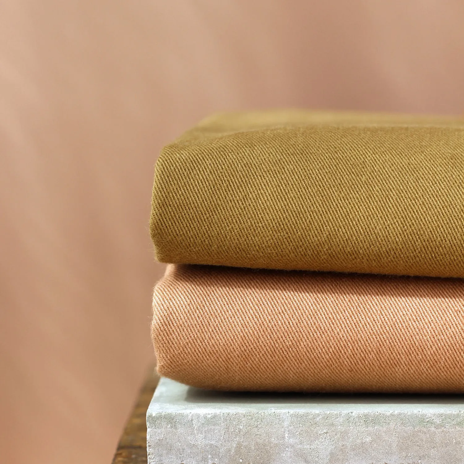 La Maison Naïve gabardine twill légère tissu olive clair coton bio