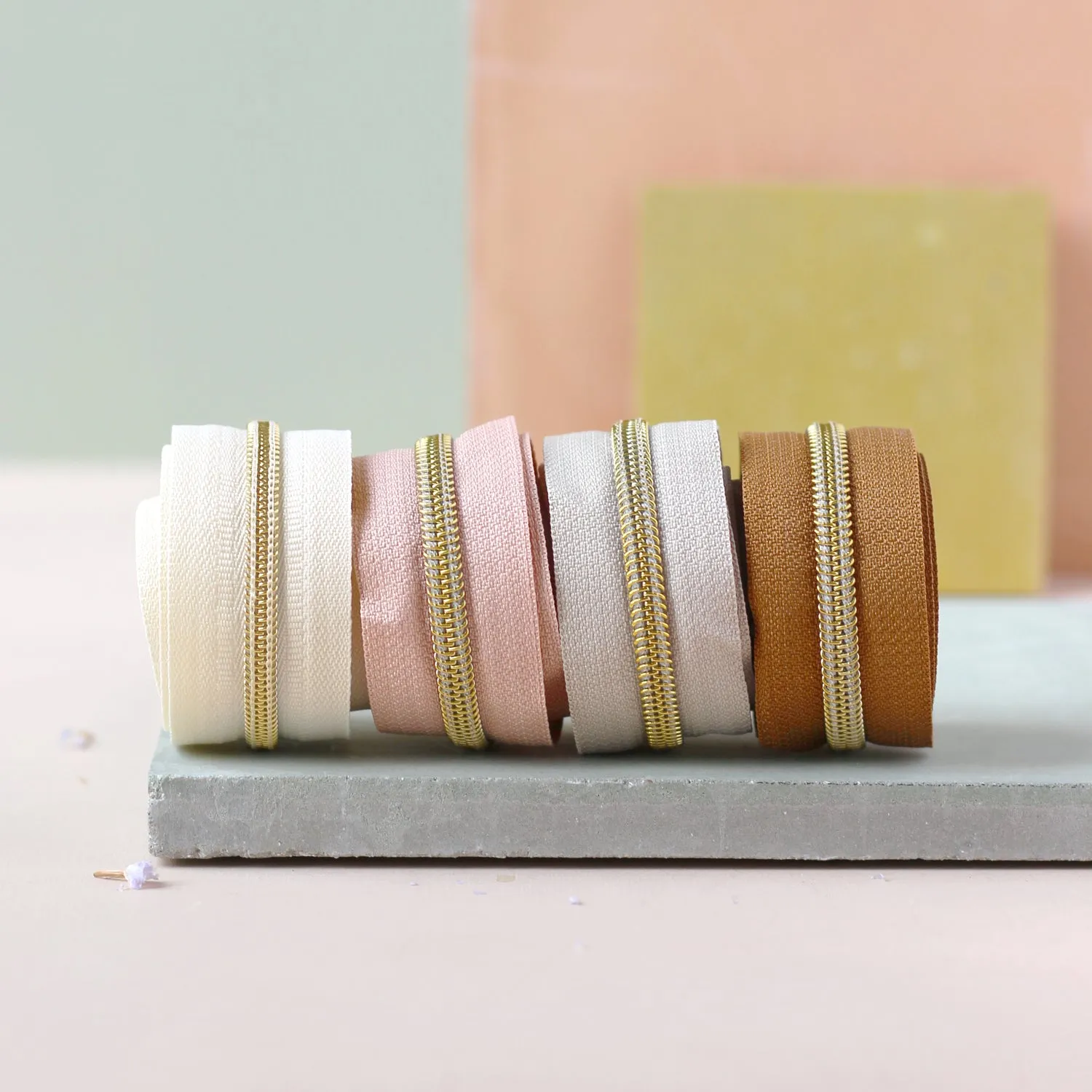 La Maison Naïve Rose Doré fermeture éclair au mètre 1 m