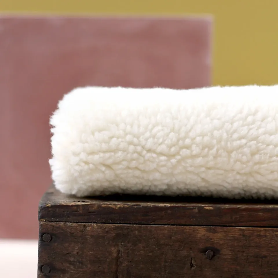 La Maison Naïve Sherpa fausse fourrure tissu blanc cassé coton