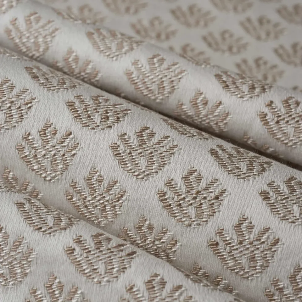 French General Capucine Bisque tissu ameublement 137 cm