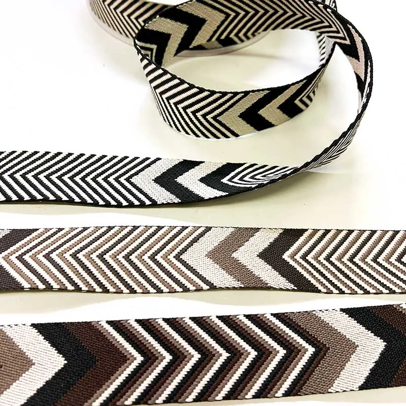 Yoko Saito JTT-P3836 ruban chevrons 38 mm au mètre