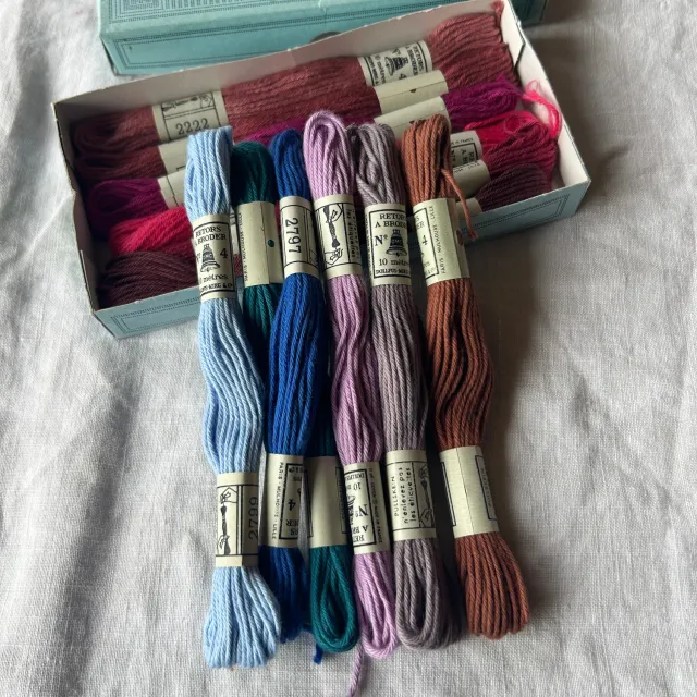 DMC Vintage lot 12 fils broderie coton n°4 assortis