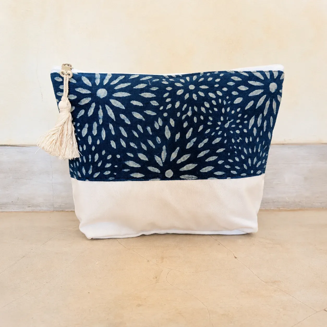 Tribu Indigo Dabu pochette tissu 22×18 bleue coton bio