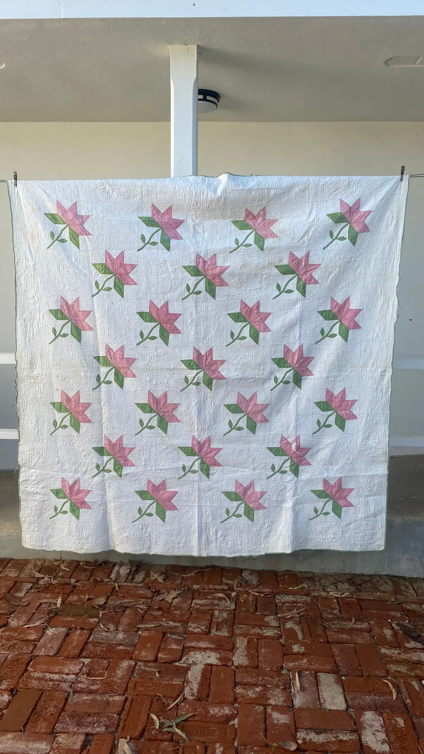 French General quilt ancien Tulip main 188 x 190 cm