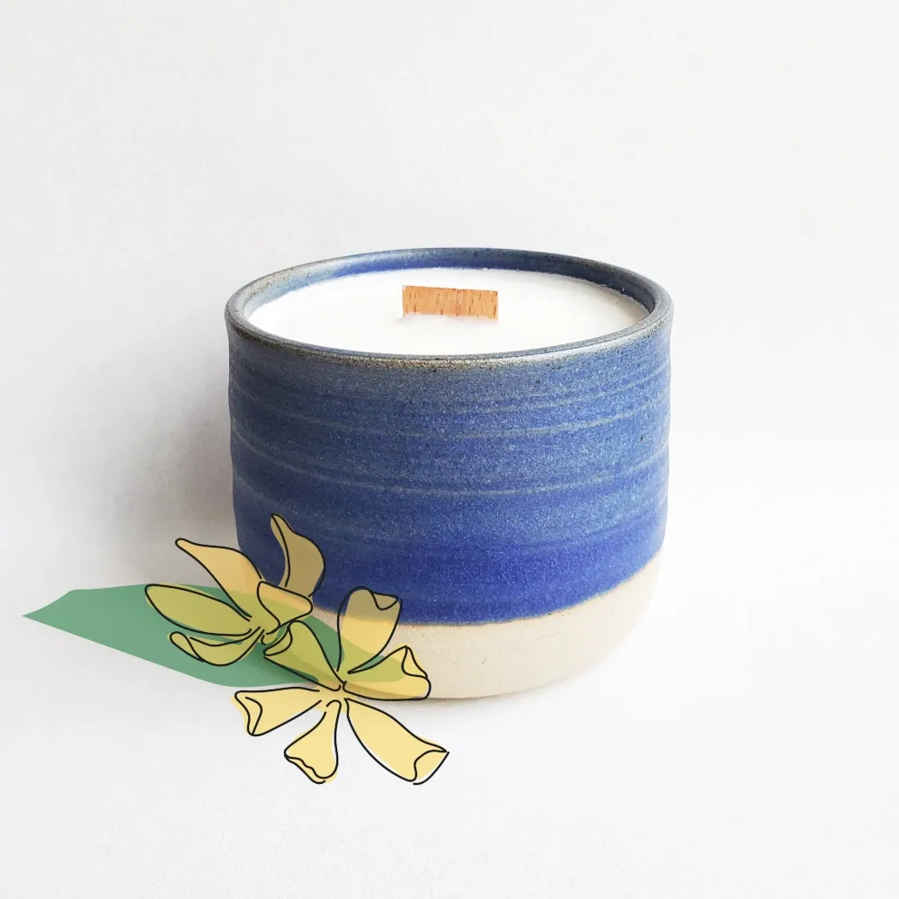 Tribu Indigo Ylang-Ylang bougie parfumée 30h mèche bois