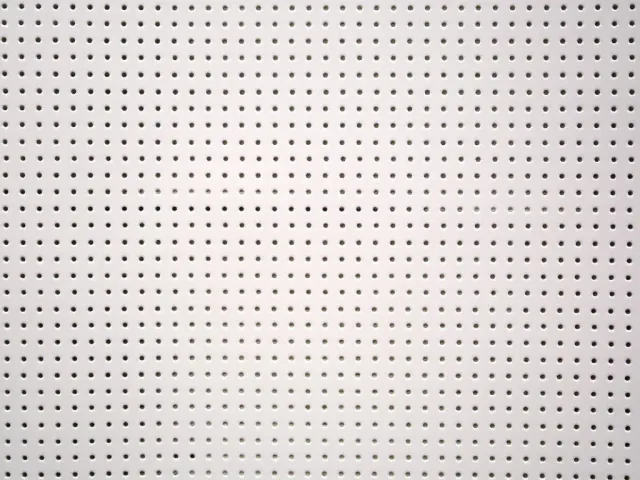 La Croix et La Manière Vinyle Laqué Perforé Blanc tissu coupon 25x45 cm