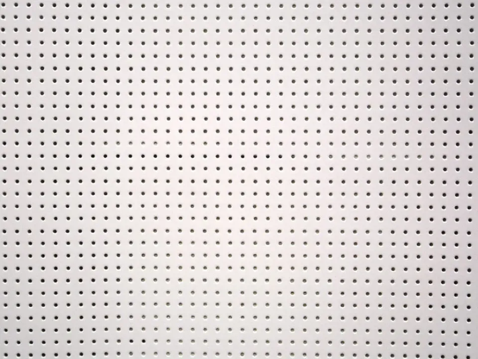 La Croix et La Manière Vinyle Laqué Perforé Blanc tissu coupon 25x45 cm