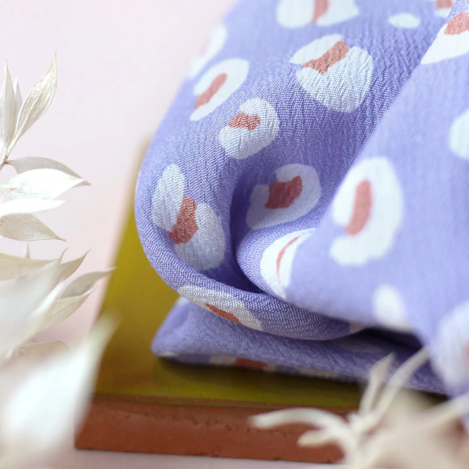La Maison Naïve tissu crêpe marocain viscose Léo mauve