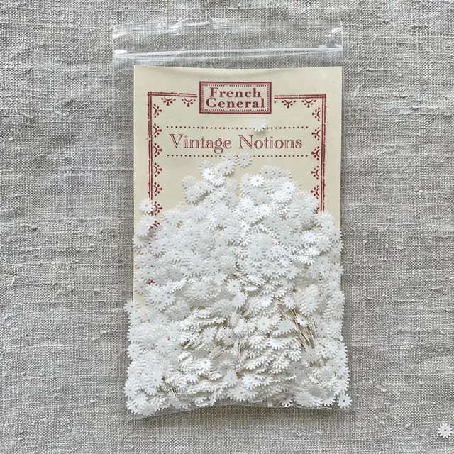 French General Snow White sequins blancs vintage couture sachet