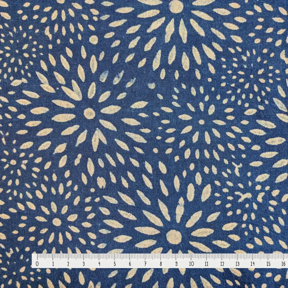 Tribu Indigo fleurs bleu tissu coton bio au mètre 115g