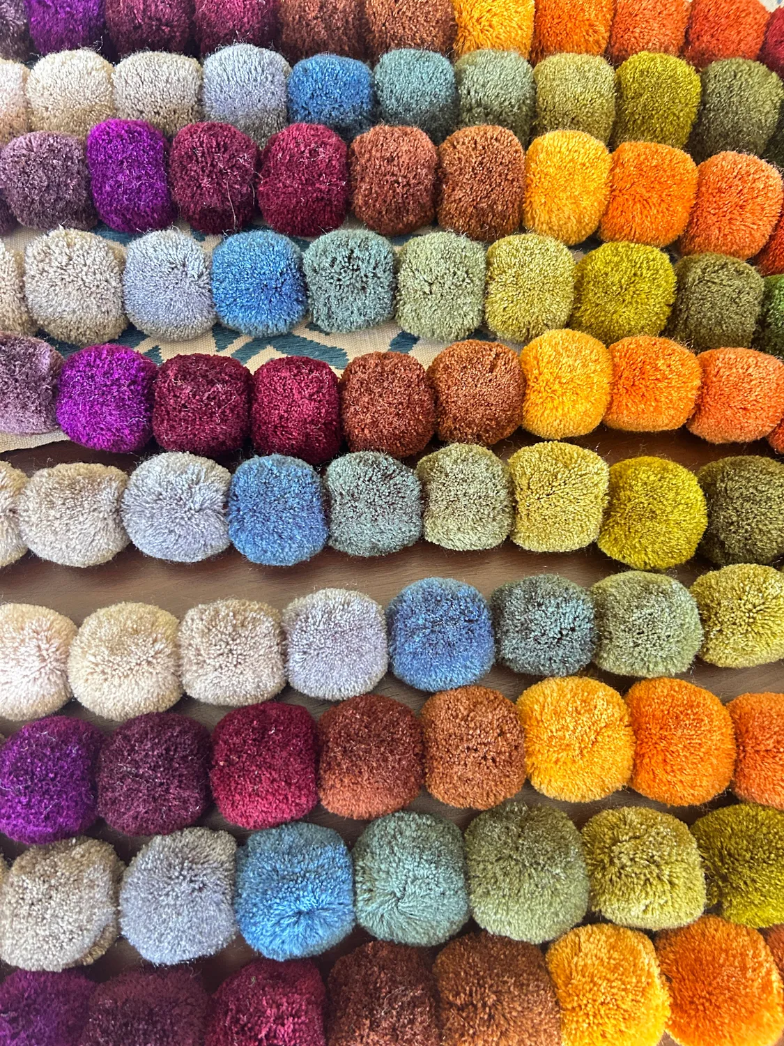 French General guirlande pompons laine multicolore 72 pouces