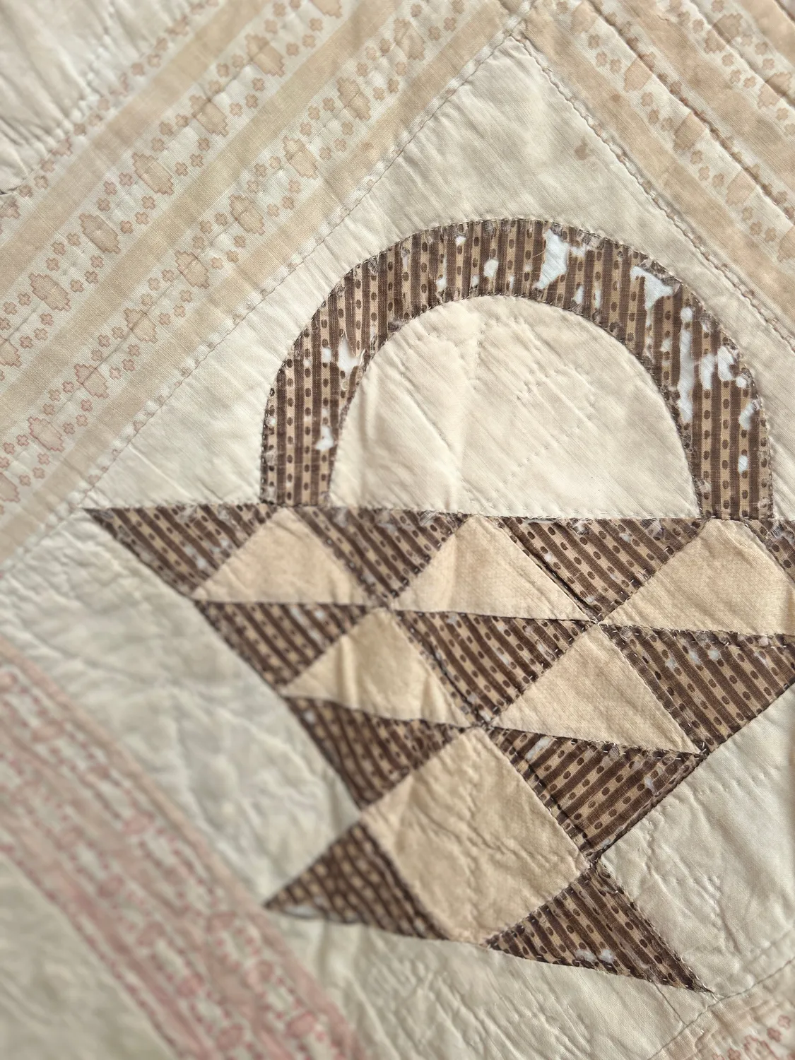 French General quilt panier ancien signé 208x218 cm