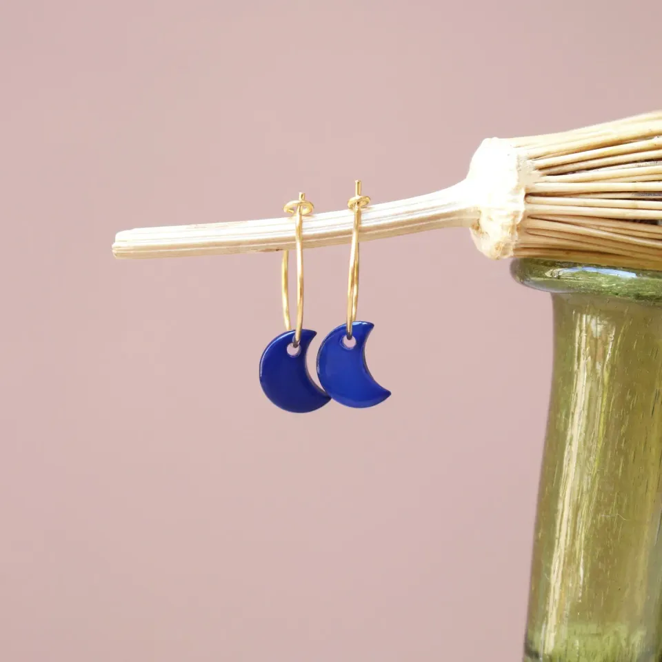 La Maison Naïve Lune Indigo boucles oreilles nacre
