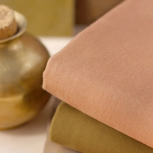 La Maison Naïve Gabardine Twill Légère tissu coton bio tomette au mètre