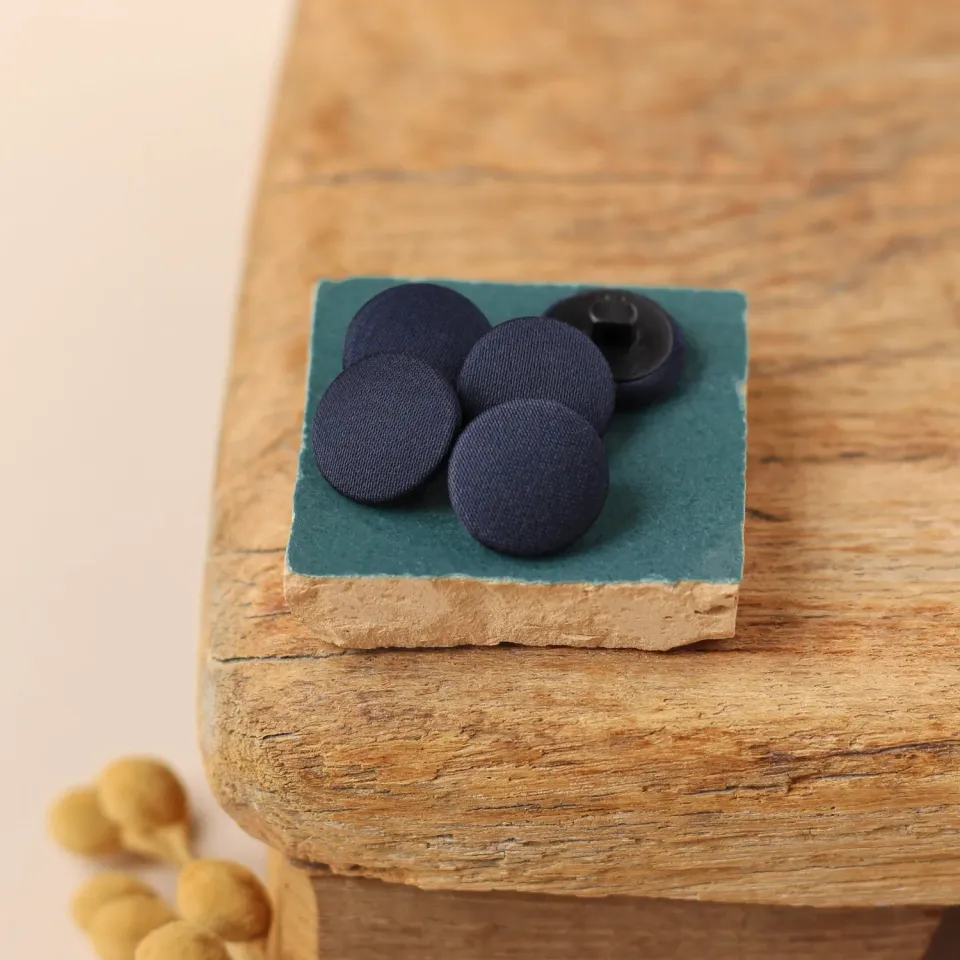 La Maison Naïve Satin Denim bouton recouvert 18 mm à l’unité