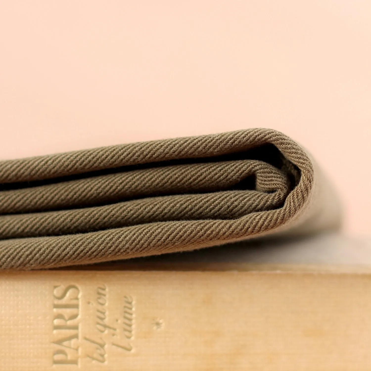 La Maison Naïve gabardine twill lourde tissu olive coton