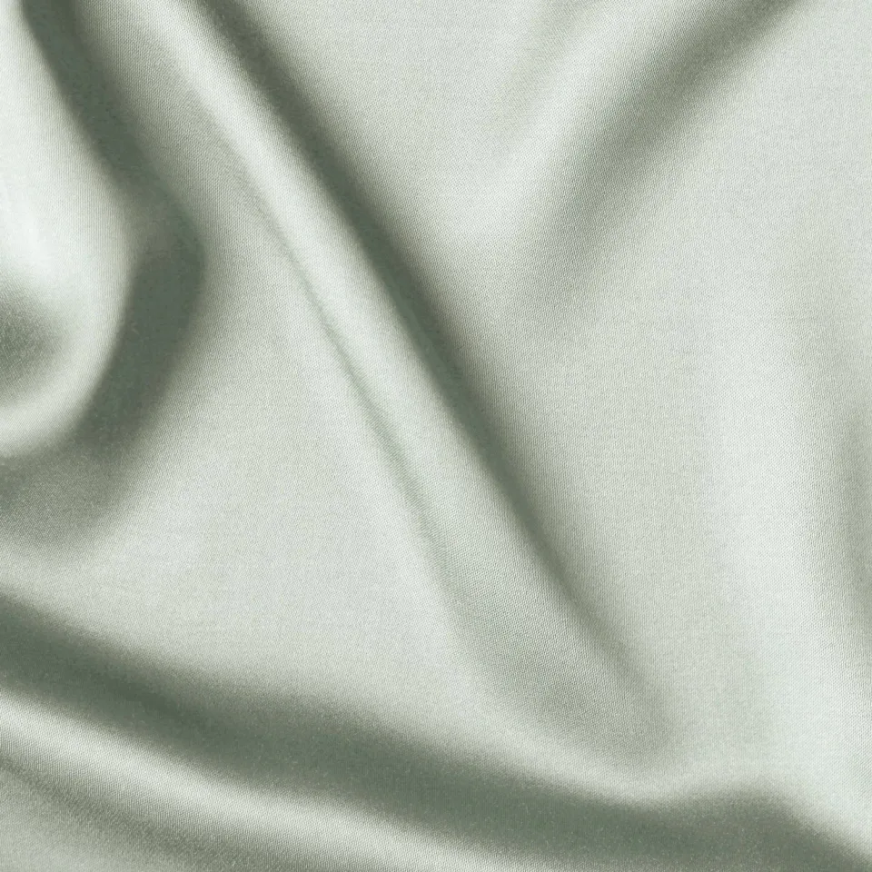 La Maison Naïve Amande échantillon satin viscose 8,5 cm