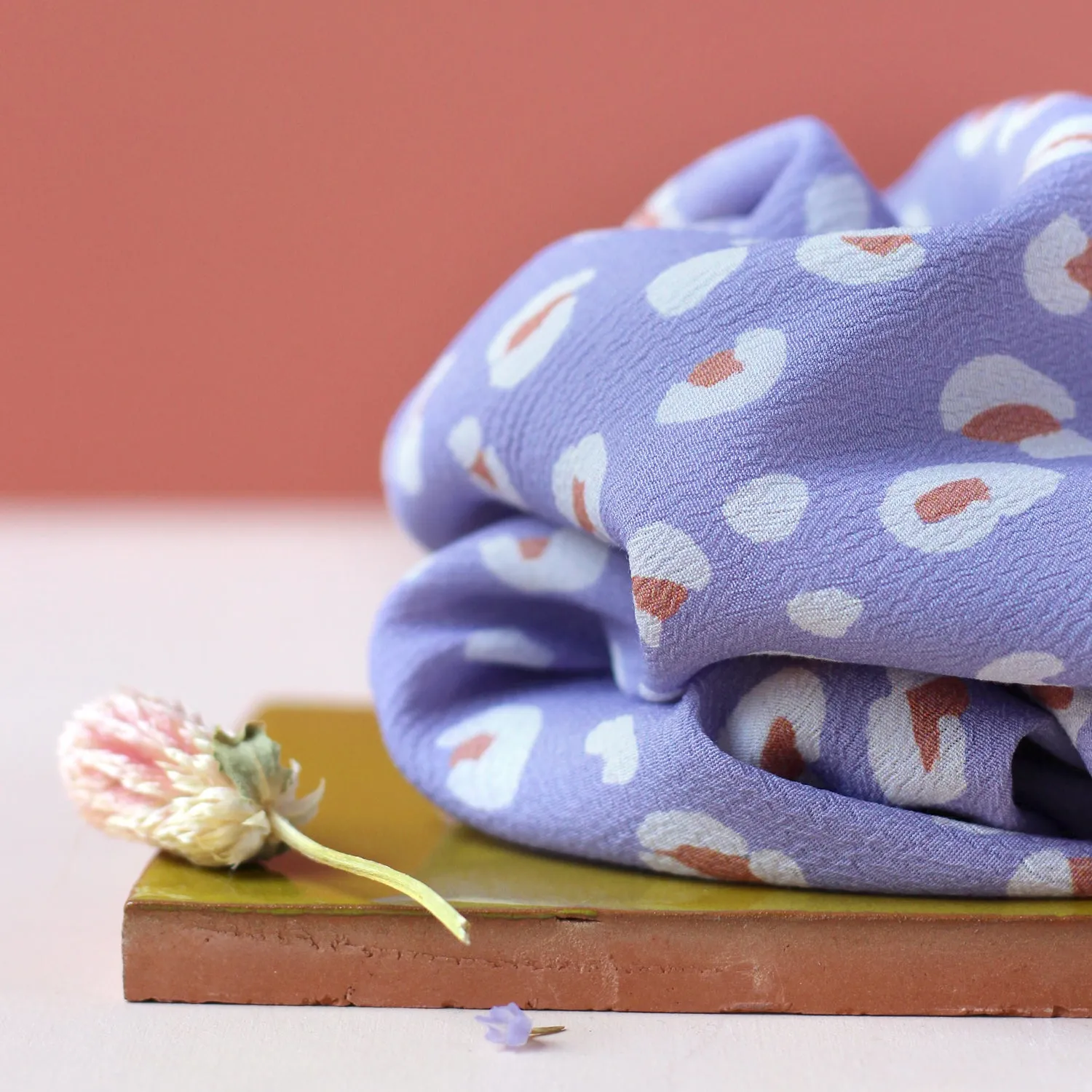 La Maison Naïve tissu crêpe marocain viscose Léo mauve
