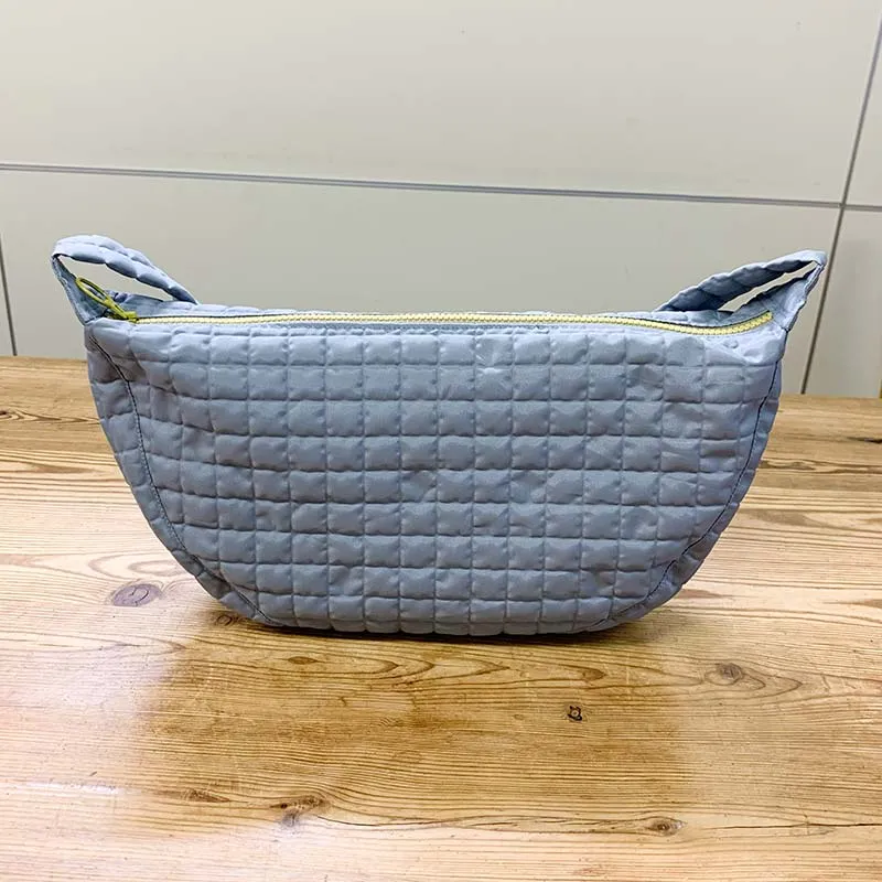 Yoko Saito My Favorite 15 Smile A kit couture gris