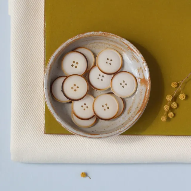 La Maison Naïve bouton corozo blanc cassé 20 mm à l'unité