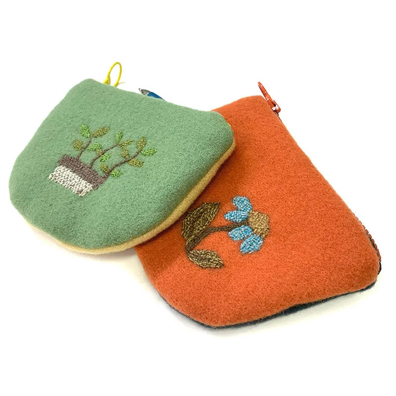Yoko Saito Wool Darning kit pochette brodée laine 13cm