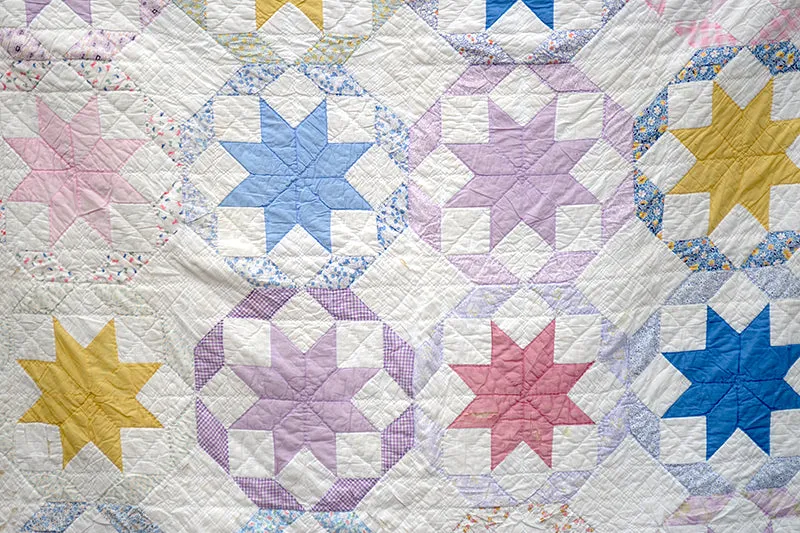 French General Eight Pointed Star quilt ancien 67x76 années 40