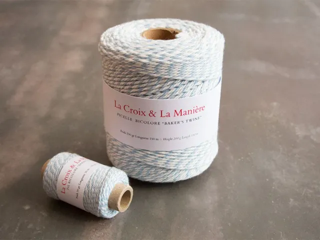 La Croix et La Manière Baker's twine ficelle ciel 150 m