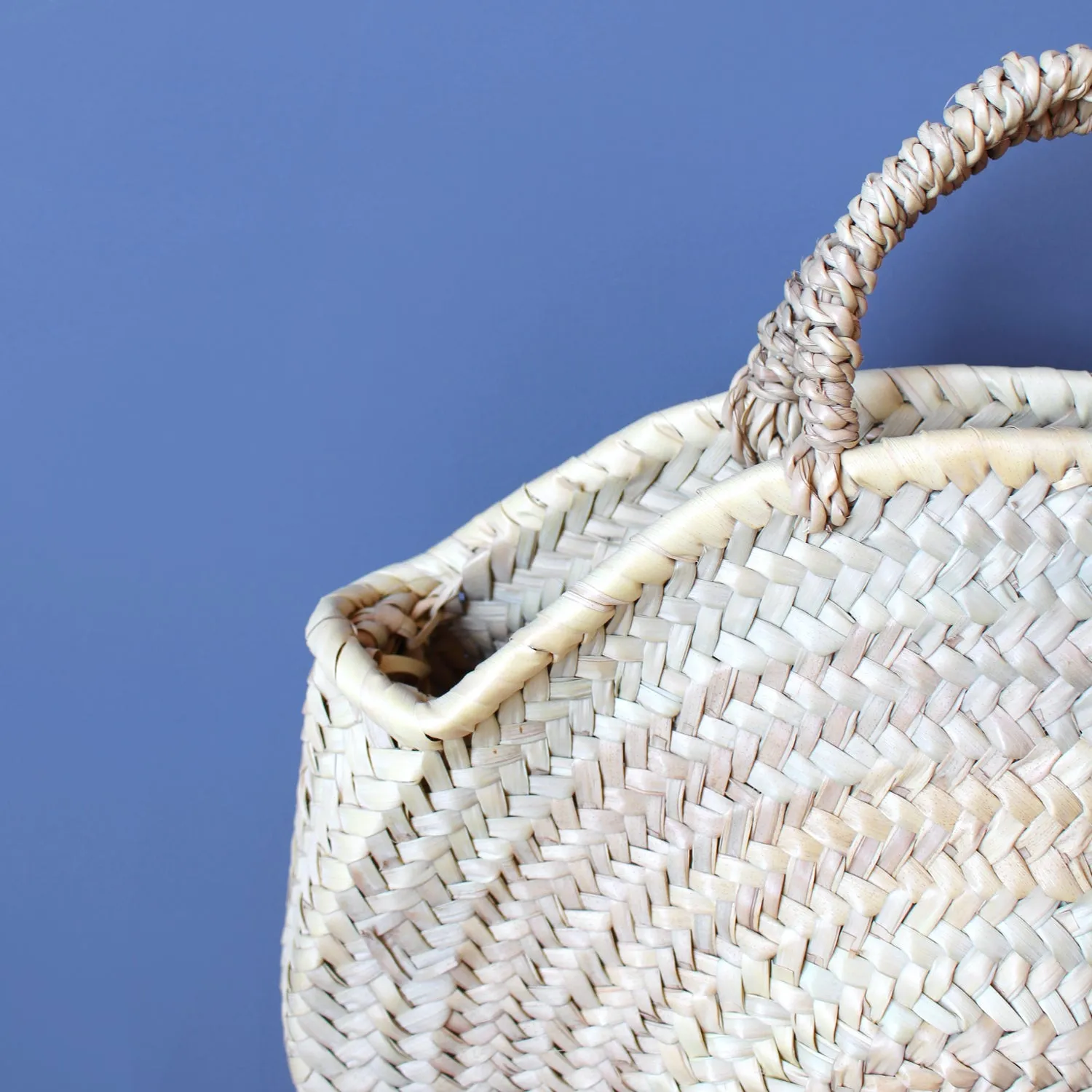 La Maison Naïve Grand Sac à Main Rond Palme tressée édition plage