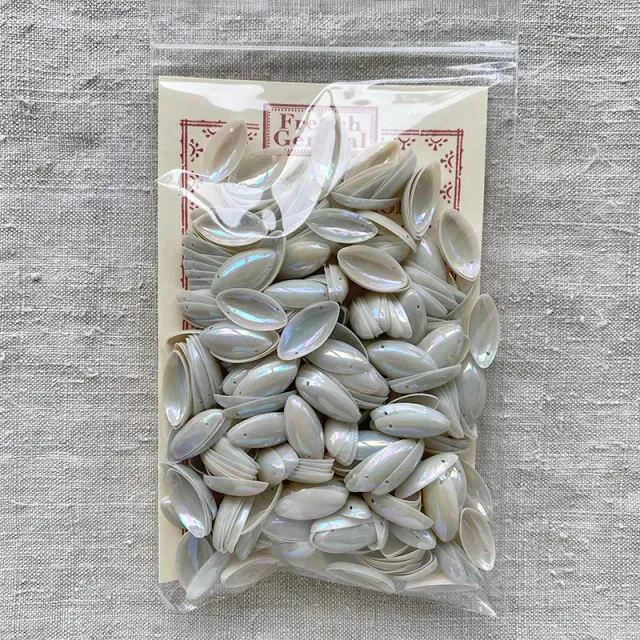 French General Vintage sequins gris aurore couture