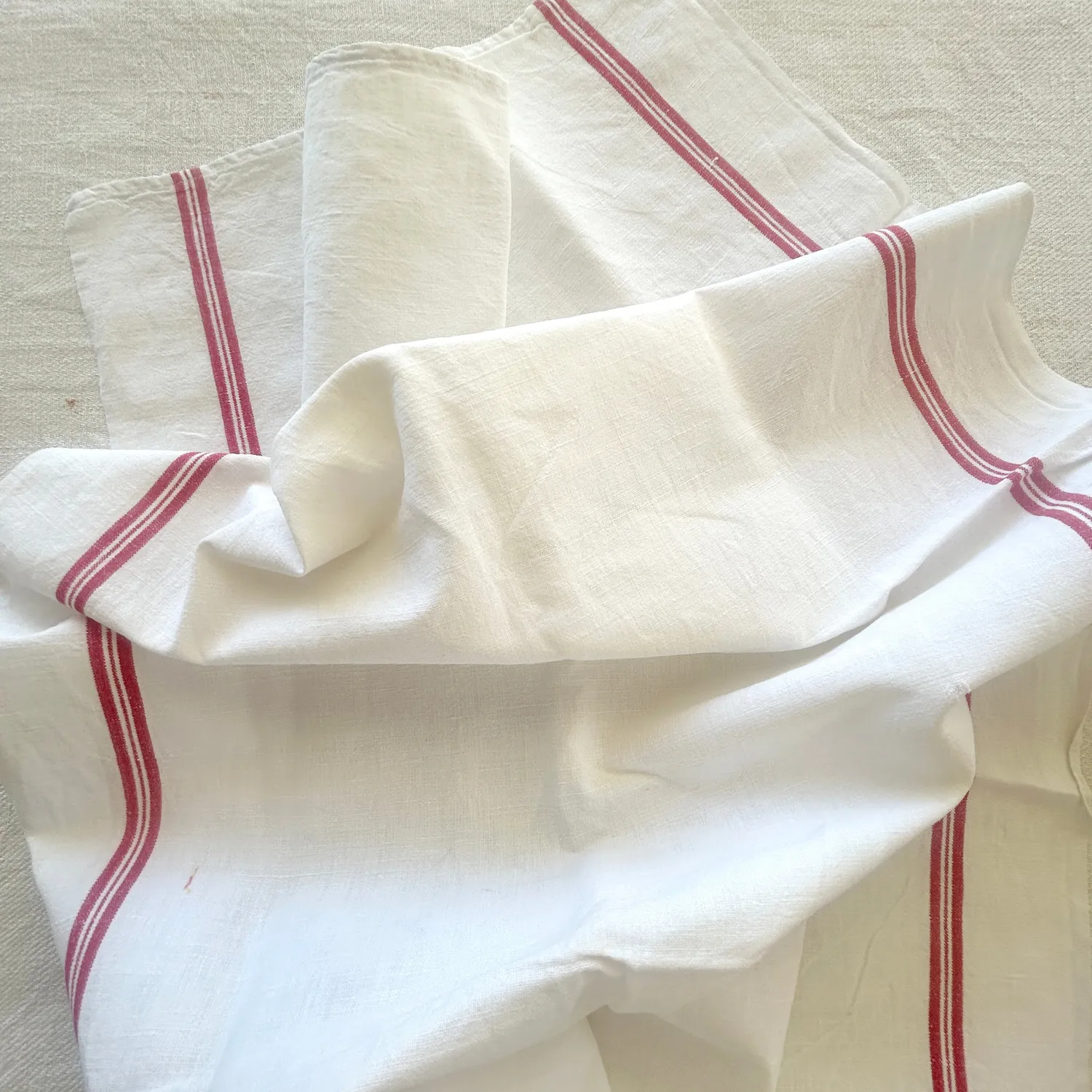 French General torchon lin blanc vintage rayures rouges