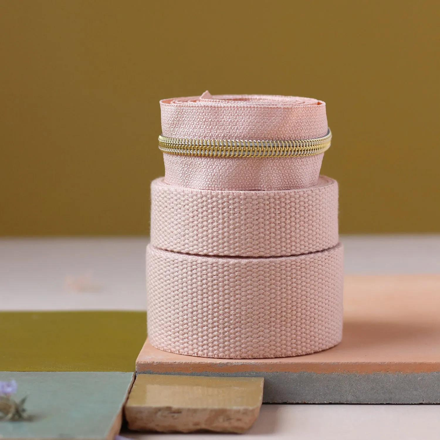 La Maison Naïve sangle rose 40 mm au mètre coton