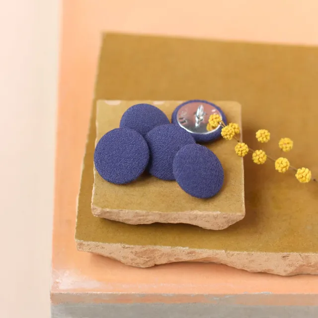 La Maison Naïve Crêpe Indigo bouton recouvert sur pied 18 mm