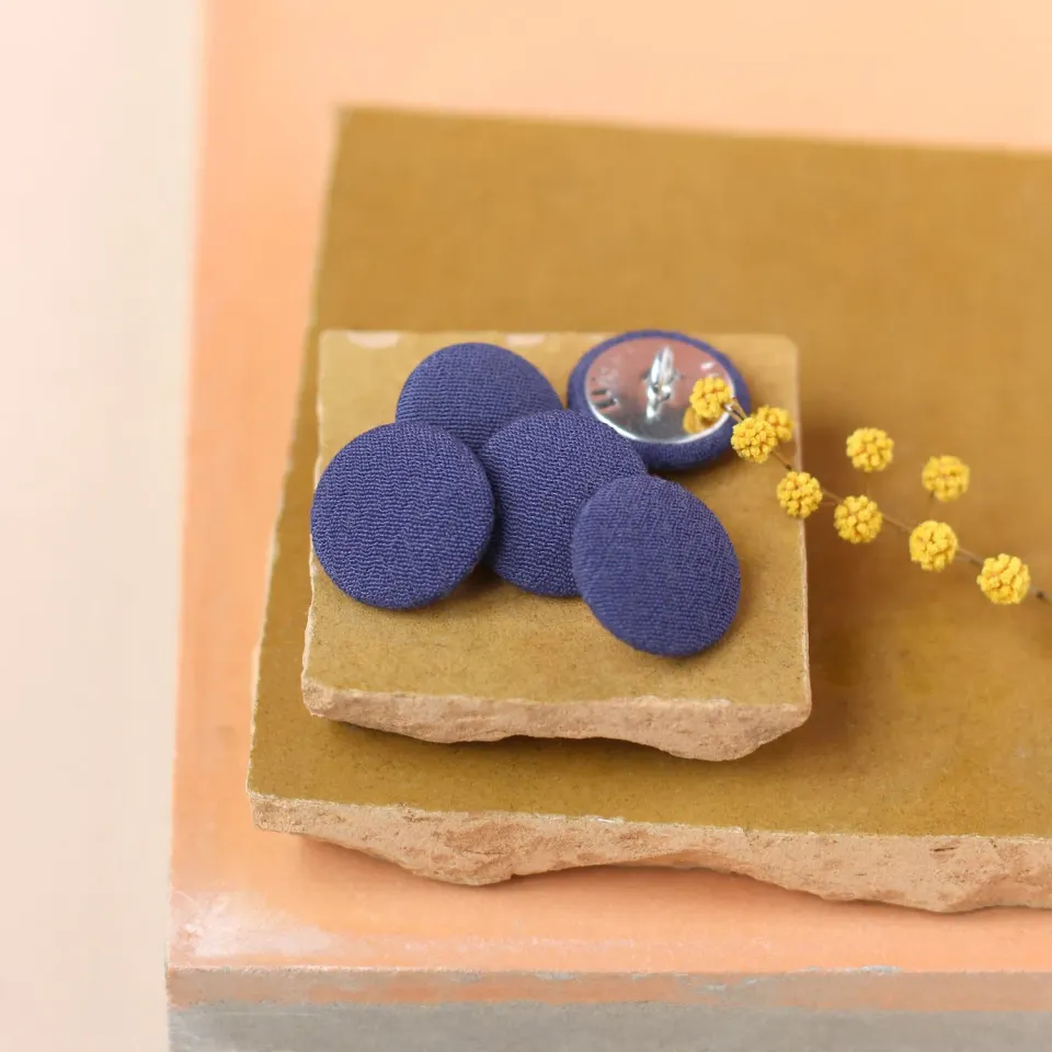 La Maison Naïve Crêpe Indigo bouton recouvert sur pied 18 mm
