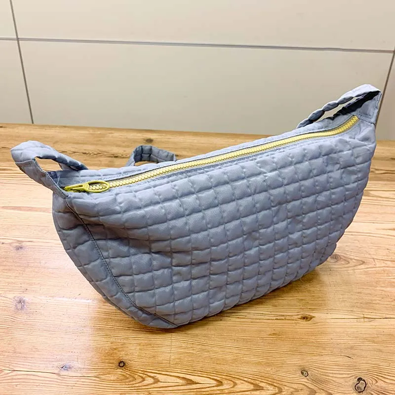 Yoko Saito My Favorite 15 Smile A kit couture gris