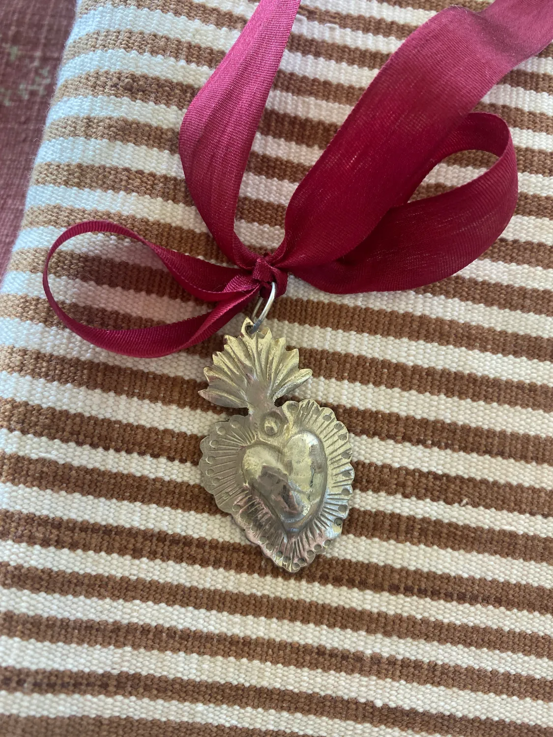 French General Alpaca Corazón pendentif coeur sacré large n°8