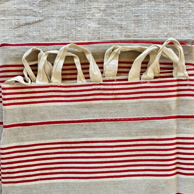 French General Found in France sac coutil lin rayé rouge 86x91 cm