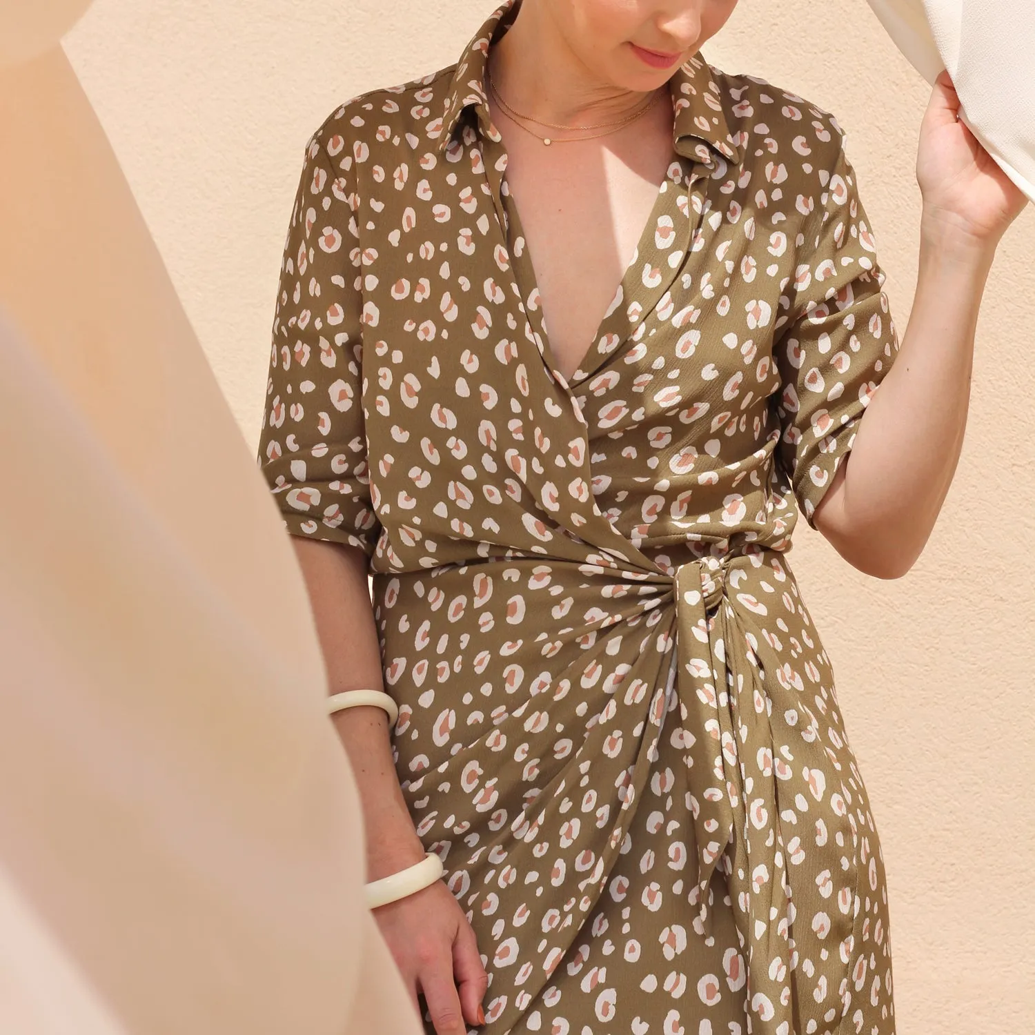La Maison Naïve Léo Olive Clair tissu crêpe viscose au mètre