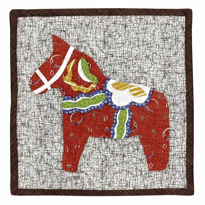 Yoko Saito Dalarna Horse kit tapisserie mini rouge 21 cm