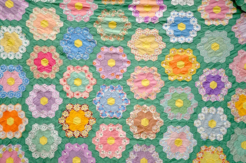French General Jardin de Grand-Mère dessus quilt ancien
