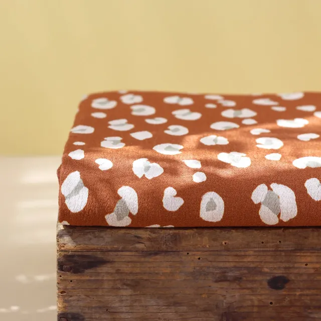 La Maison Naïve Léo Cannelle tissu crêpe viscose fluide