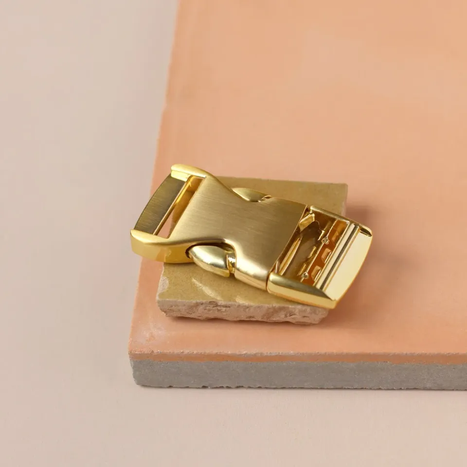 La Maison Naïve Boucle Clip 25 mm accessoire sac doré fermeture