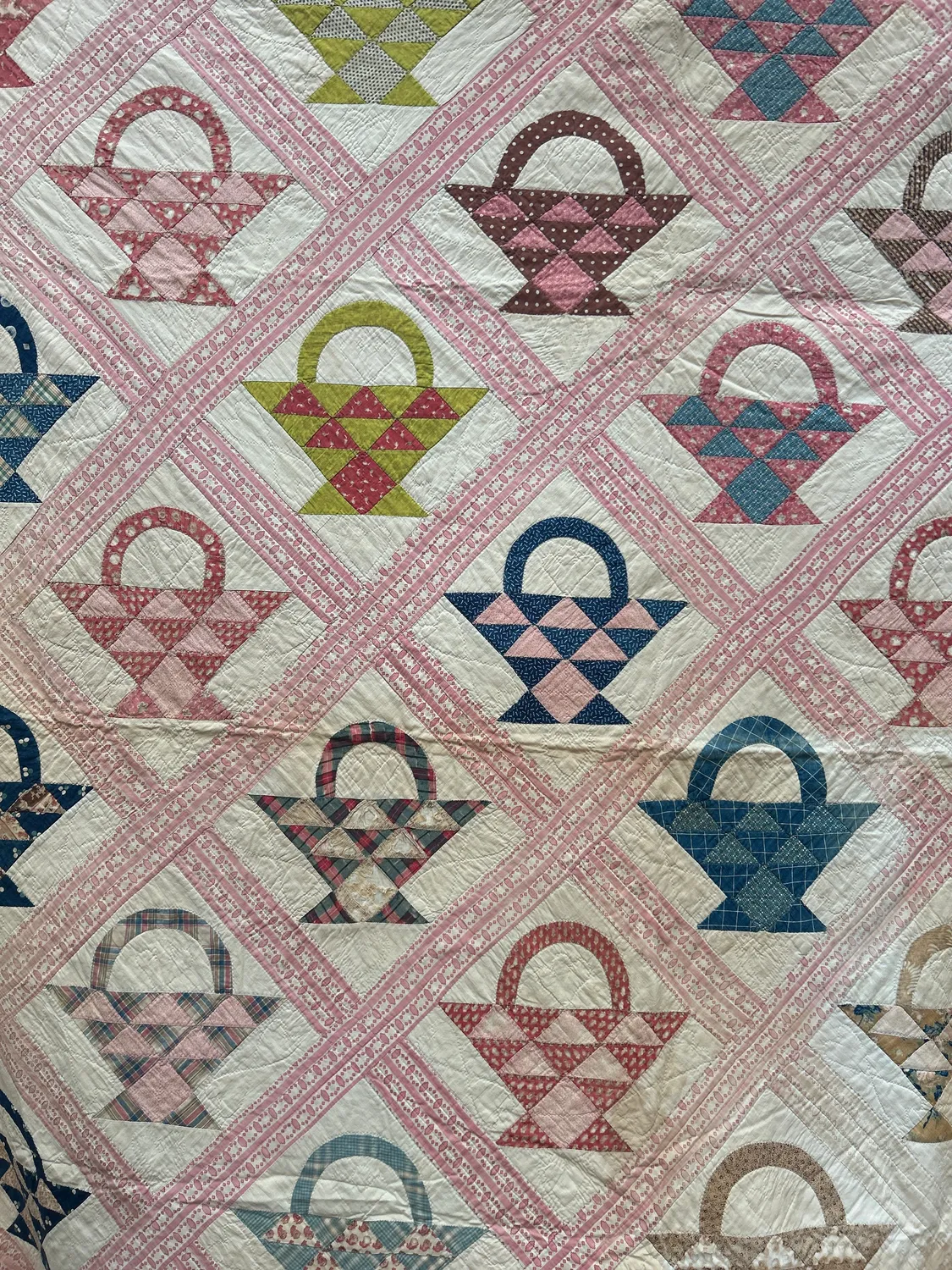 French General quilt panier ancien signé 208x218 cm